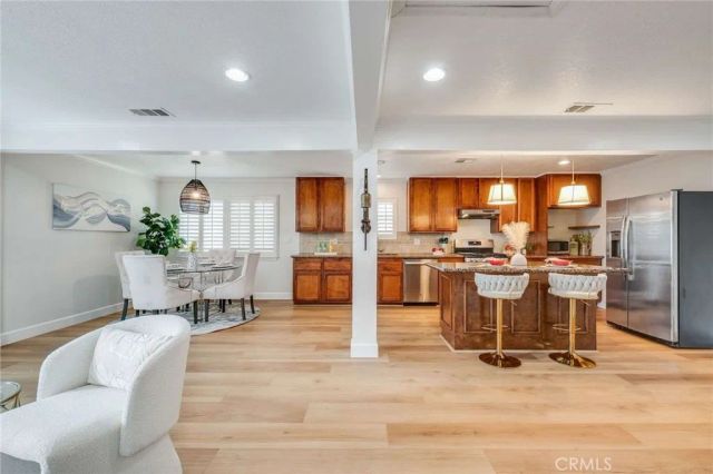 11321 212th, Lakewood, CA 90715