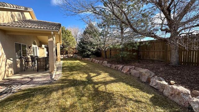 956 Peachcrest Dr, Pueblo, CO 81005