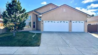 956 Peachcrest Dr, Pueblo, CO 81005