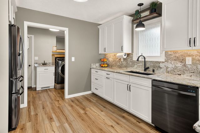 6302 Winchester Drive, Rockford, IL 61109