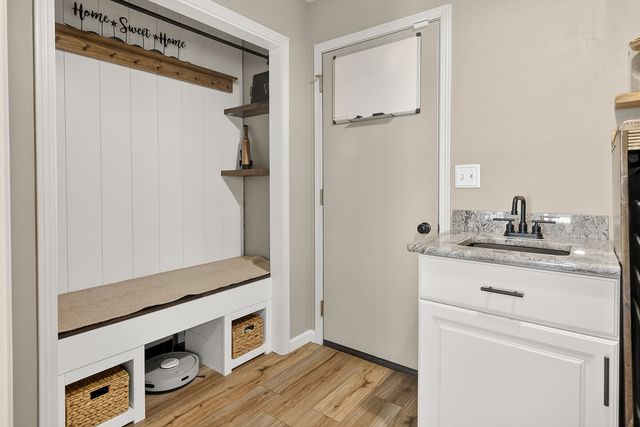 6302 Winchester Drive, Rockford, IL 61109