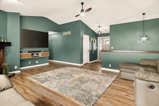 6302 Winchester Drive, Rockford, IL 61109