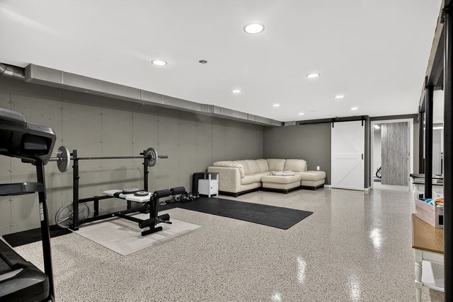 6302 Winchester Drive, Rockford, IL 61109