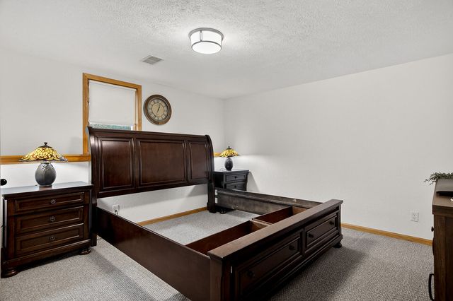 6302 Winchester Drive, Rockford, IL 61109