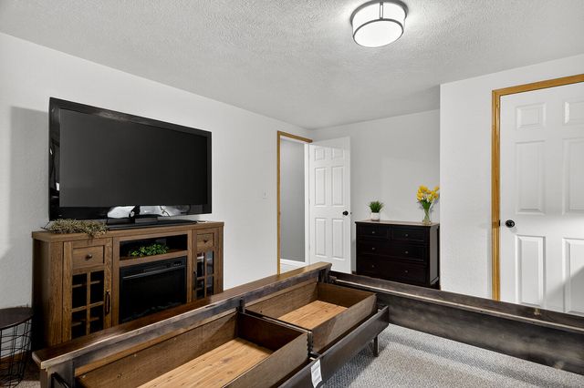 6302 Winchester Drive, Rockford, IL 61109