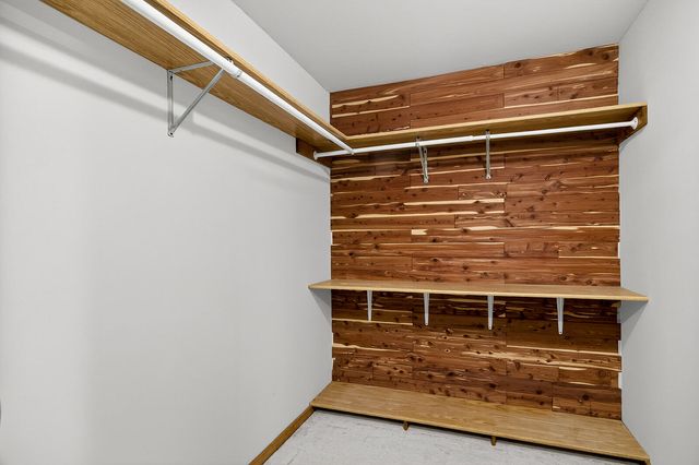 6302 Winchester Drive, Rockford, IL 61109