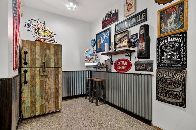 6302 Winchester Drive, Rockford, IL 61109