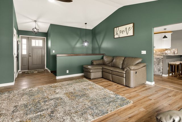 6302 Winchester Drive, Rockford, IL 61109