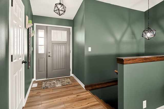 6302 Winchester Drive, Rockford, IL 61109