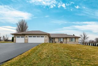 6302 Winchester Drive, Rockford, IL 61109