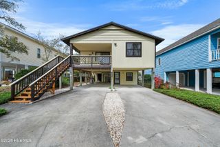 923 Whitecaps Lane, Carolina Beach, NC 28428