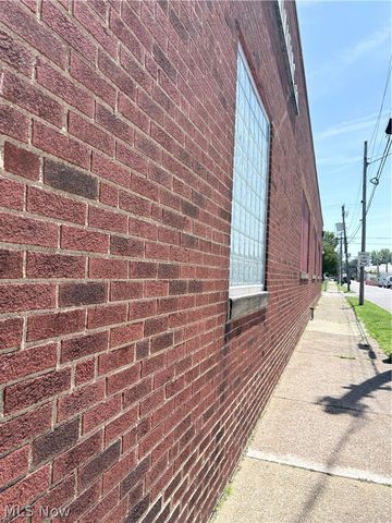 3202 St Clair Avenue NE, Cleveland, OH 44114