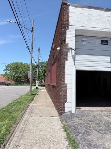 3202 St Clair Avenue NE, Cleveland, OH 44114