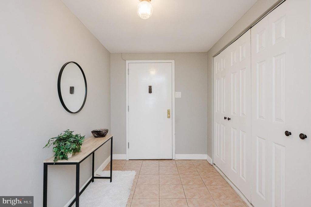 Image 10 of property listing at 28 ALLEGHENY AVE #1512, Towson, MD 21204