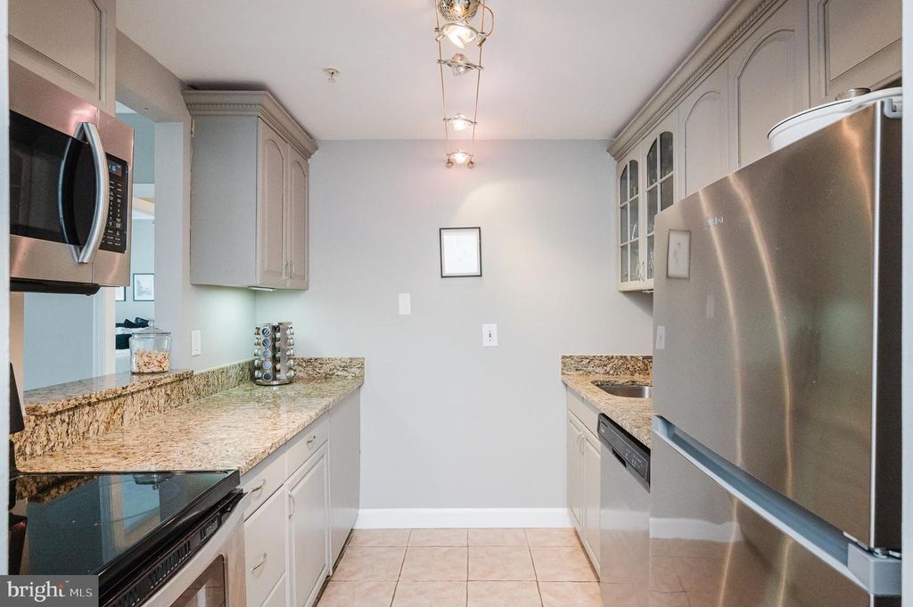 Image 19 of property listing at 28 ALLEGHENY AVE #1512, Towson, MD 21204