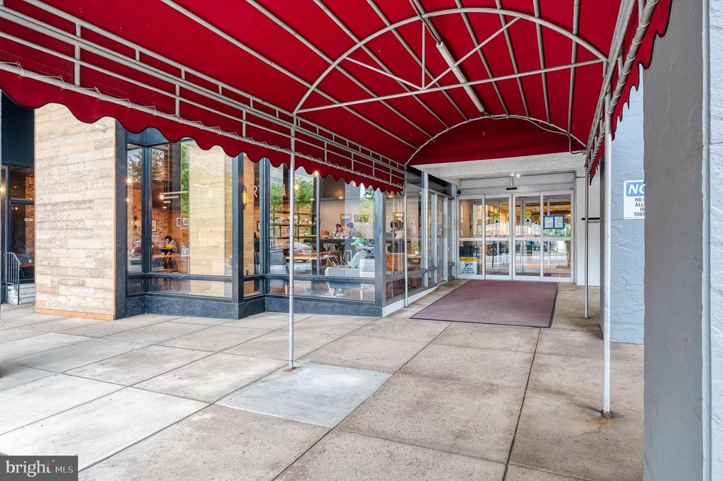 Image 4 of property listing at 28 ALLEGHENY AVE #1512, Towson, MD 21204