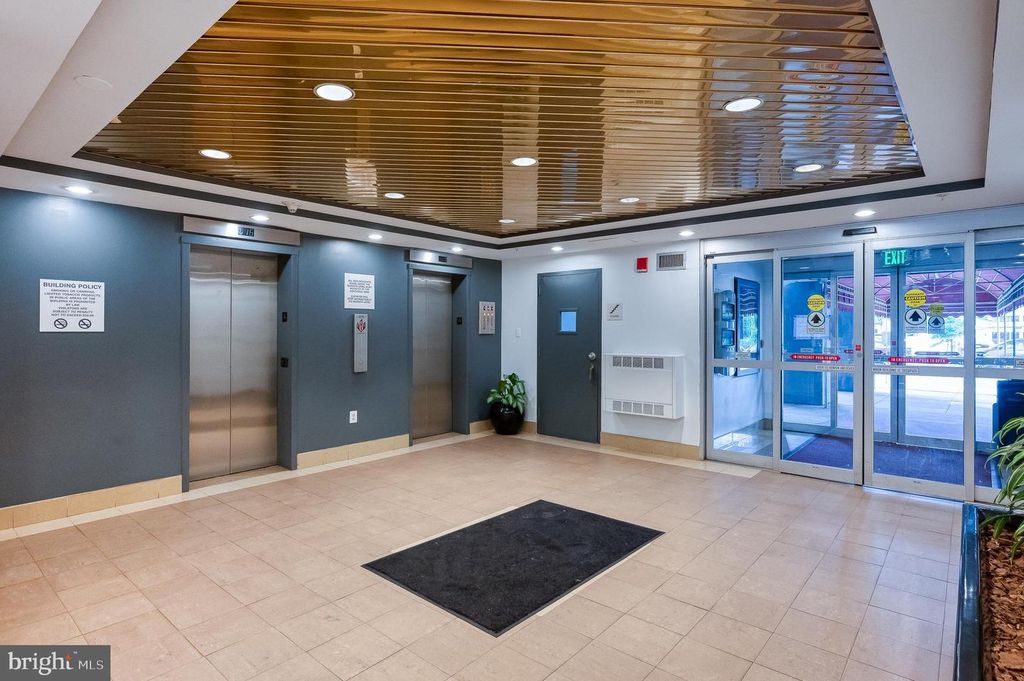 Image 5 of property listing at 28 ALLEGHENY AVE #1512, Towson, MD 21204