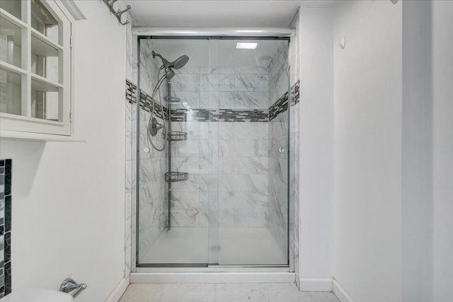 106 Hurst AVE, Roanoke, VA 24012