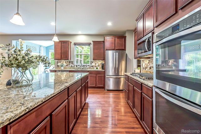 58939 Winnowing Circle S, South Lyon, MI 48178