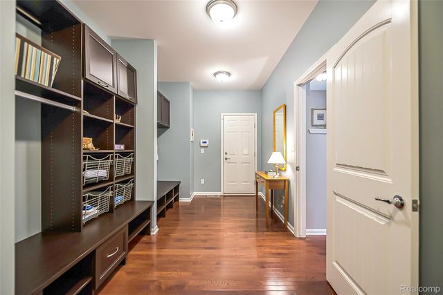 58939 Winnowing Circle S, South Lyon, MI 48178