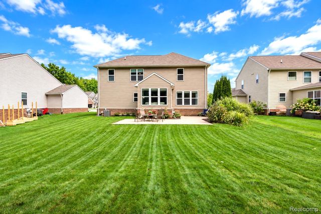 58939 Winnowing Circle S, South Lyon, MI 48178