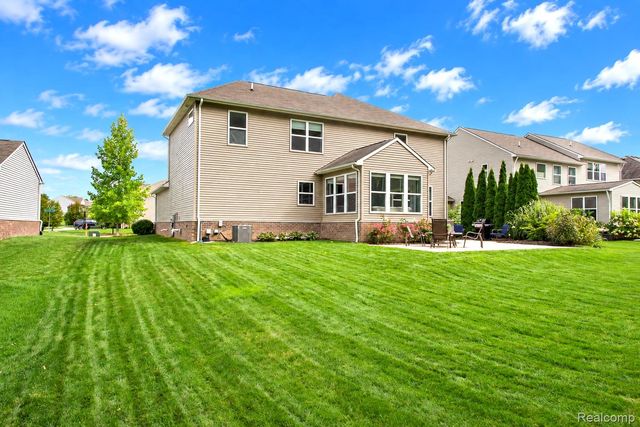 58939 Winnowing Circle S, South Lyon, MI 48178
