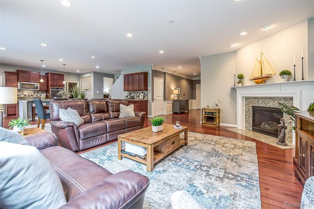 58939 Winnowing Circle S, South Lyon, MI 48178