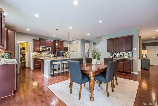 58939 Winnowing Circle S, South Lyon, MI 48178