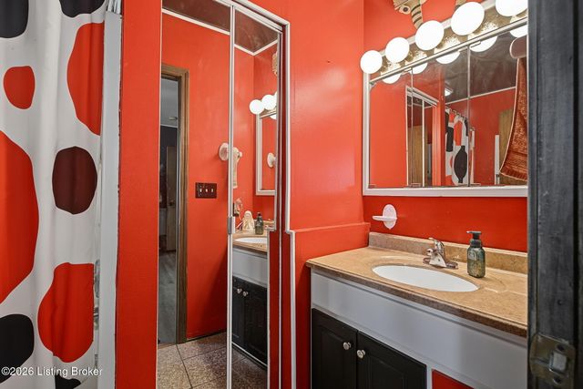 1616 Russell Ave, Louisville, KY 40213
