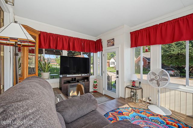 1616 Russell Ave, Louisville, KY 40213
