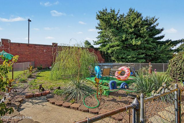 1616 Russell Ave, Louisville, KY 40213