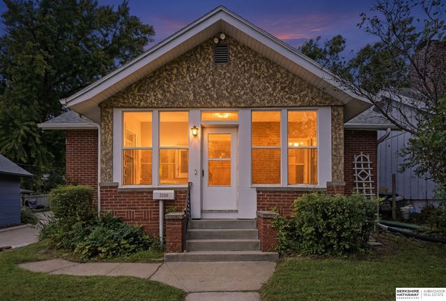 2338 N 66th Street, Omaha, NE 68104