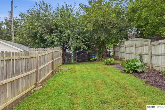 2338 N 66th Street, Omaha, NE 68104