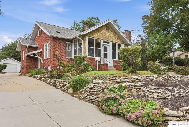 2338 N 66th Street, Omaha, NE 68104