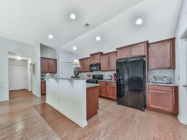 155 Abbey Circle, Woodstock, GA 30188