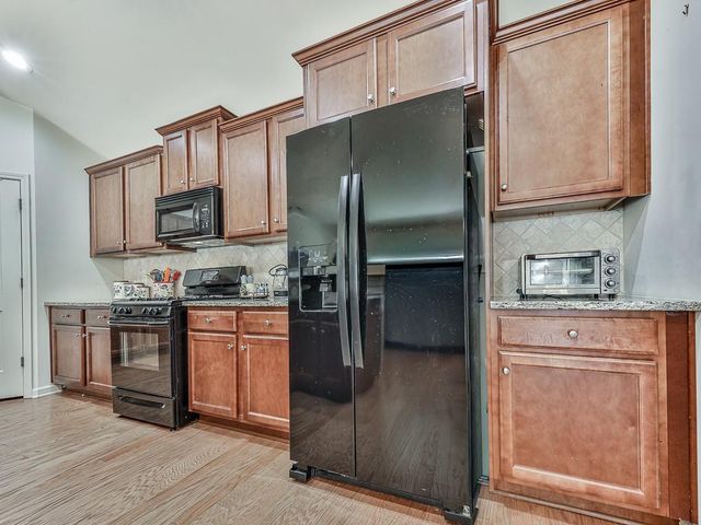 155 Abbey Circle, Woodstock, GA 30188
