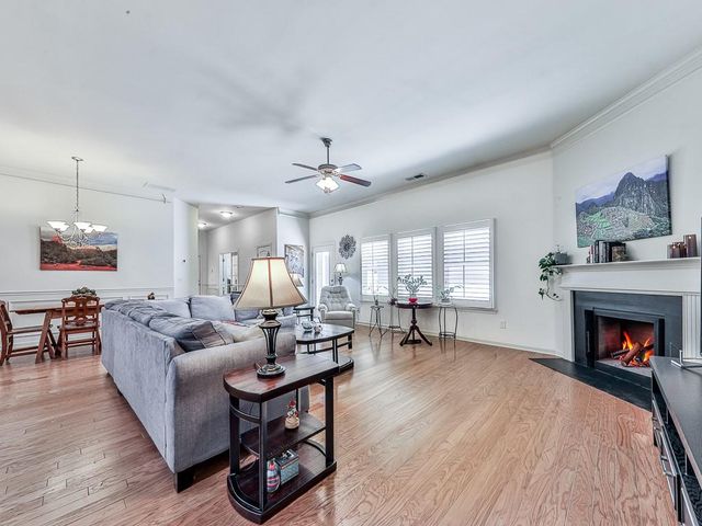 155 Abbey Circle, Woodstock, GA 30188