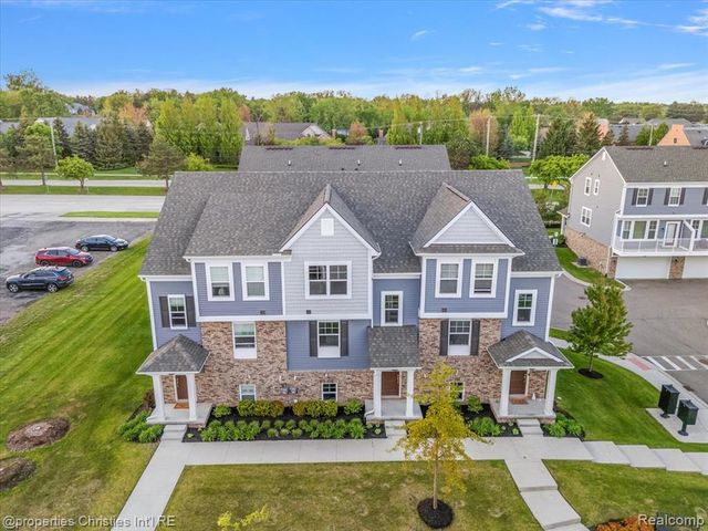 4953 Treeside Lane, Troy, MI 48098