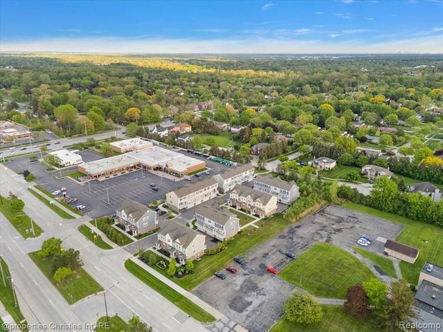 4953 Treeside Lane, Troy, MI 48098