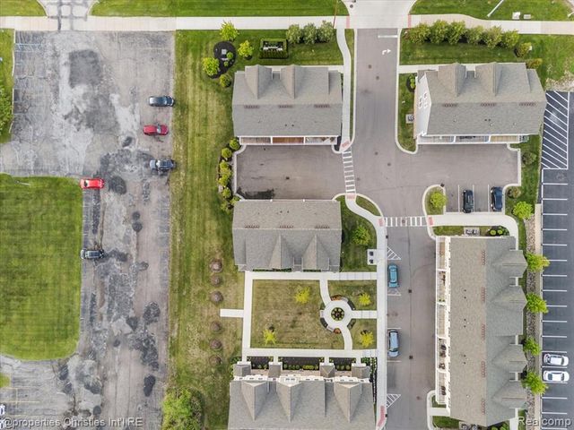 4953 Treeside Lane, Troy, MI 48098