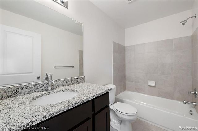 4953 Treeside Lane, Troy, MI 48098