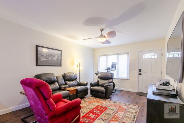 325 N Oak Park Avenue B, Oak Park, IL 60302