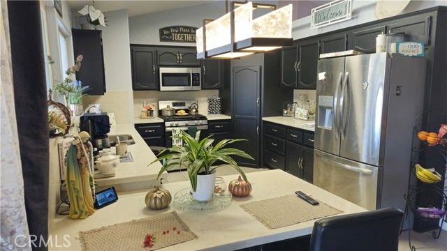 15274 Rodeo St, Hesperia, CA 92345