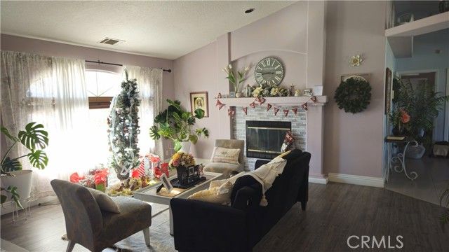 15274 Rodeo St, Hesperia, CA 92345