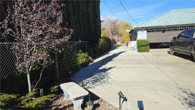 15274 Rodeo St, Hesperia, CA 92345