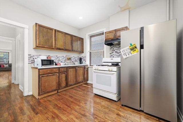 7608 S Peoria Street, Chicago, IL 60620