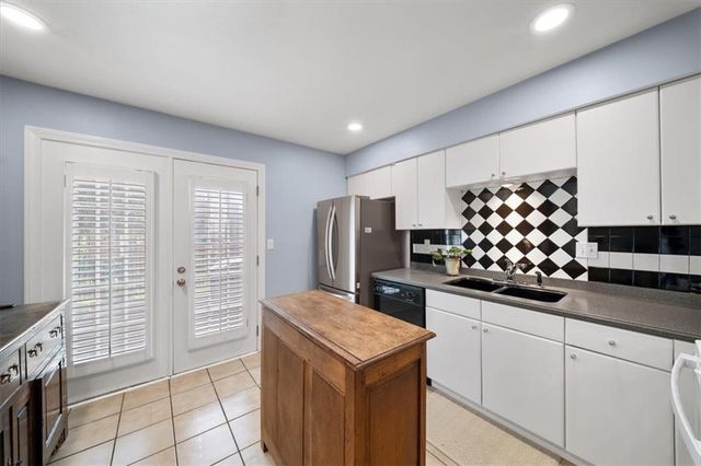 12 Queen Victoria Place NE, Atlanta, GA 30342