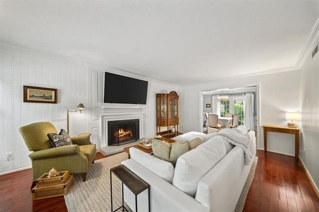 12 Queen Victoria Place NE, Atlanta, GA 30342