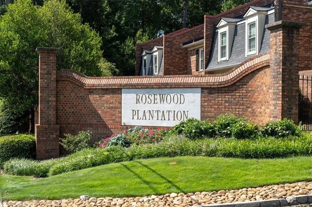 12 Queen Victoria Place NE, Atlanta, GA 30342