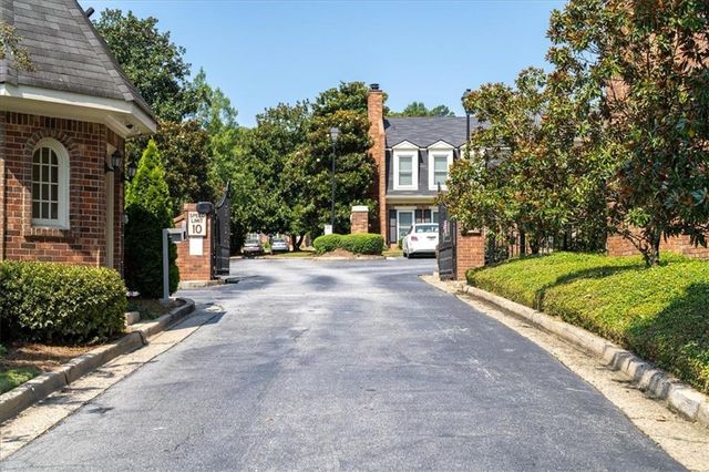 12 Queen Victoria Place NE, Atlanta, GA 30342